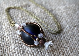 Med�l nagy gy�nggyel